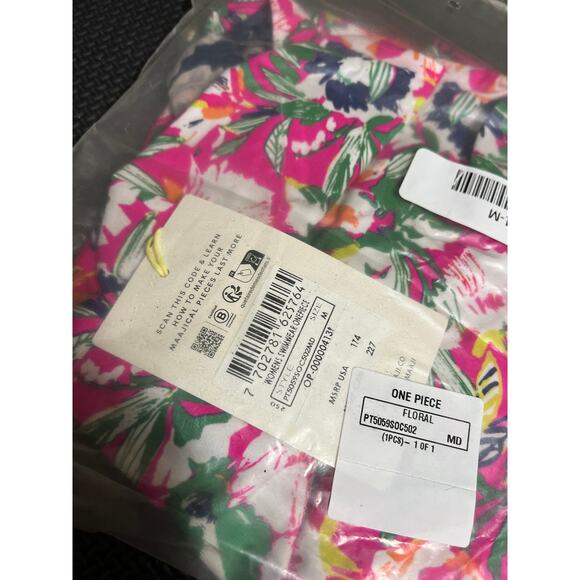 NWT Maaji Brittany Reversible One-Piece Swimsuit Floral‎ Summer Womens Medium - Picture 4 of 8